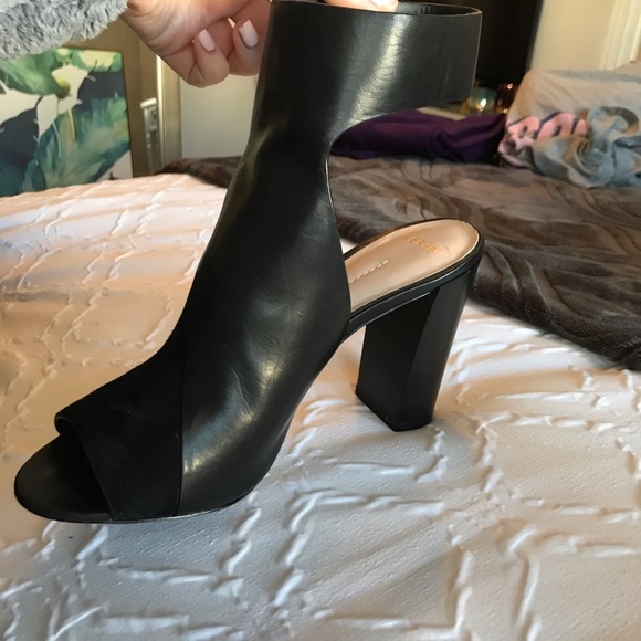 Leather strap heel - Picture 2 of 4